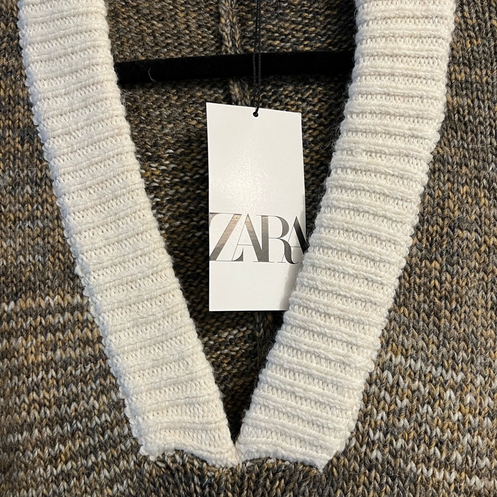 NWT Zara LONG to the knee Textured Brown and Cream Sweater with fringe